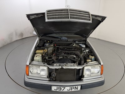 Lot 139 - 1992 Mercedes-Benz 230TE