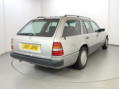 Lot 139 - 1992 Mercedes-Benz 230TE