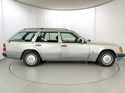 Lot 139 - 1992 Mercedes-Benz 230TE