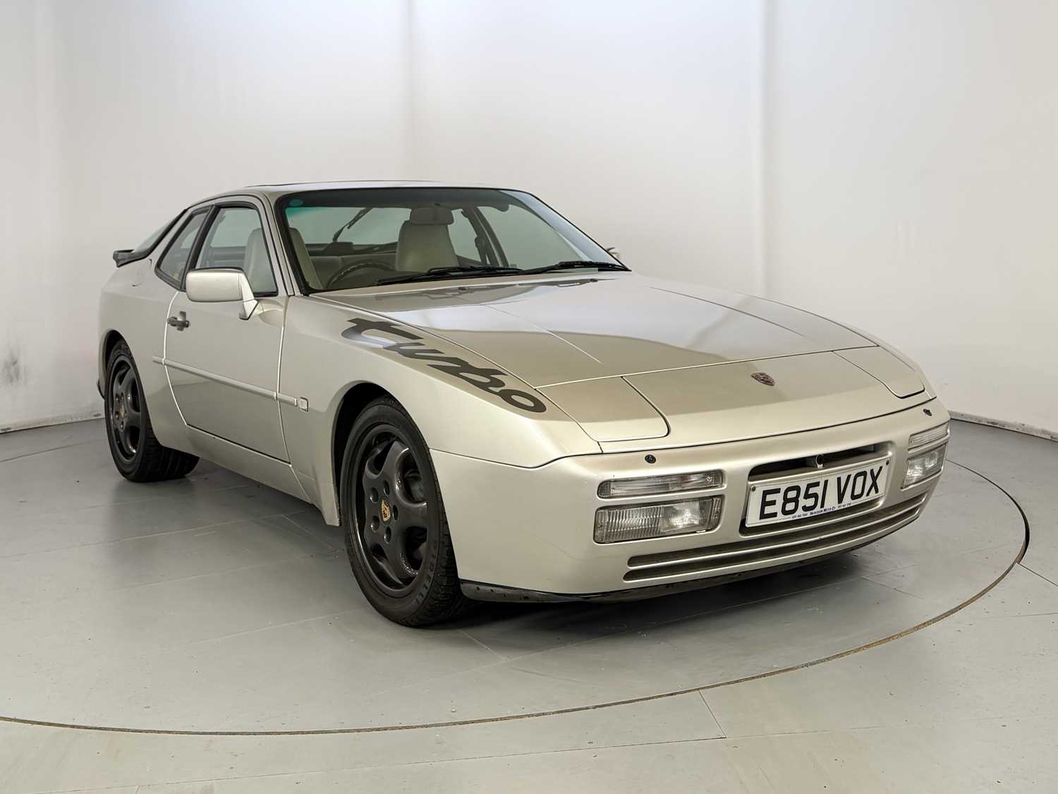 Lot 71 - 1988 Porsche 944 Turbo