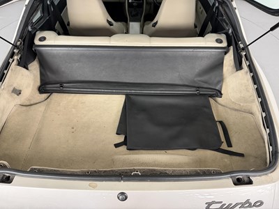 Lot 71 - 1988 Porsche 944 Turbo