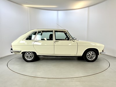 Lot 48 - 1976 Renault 16 TX