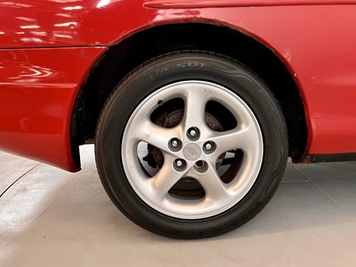 Lot 5 - 1994 Ford Probe