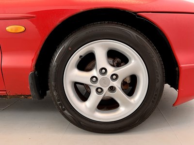 Lot 5 - 1994 Ford Probe