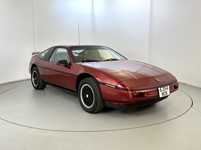 Lot 185 - 1988 Pontiac Fiero