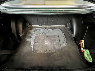Lot 77 - 1977 Mercedes-Benz 250