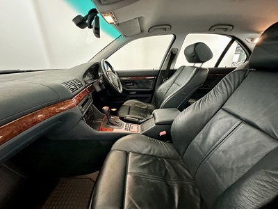 Lot 5 - 1998 BMW 528i