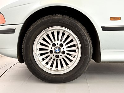 Lot 5 - 1998 BMW 528i