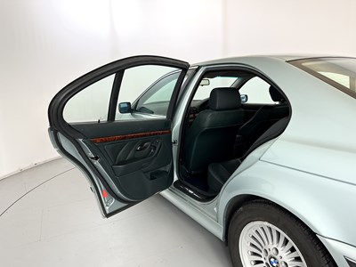 Lot 5 - 1998 BMW 528i