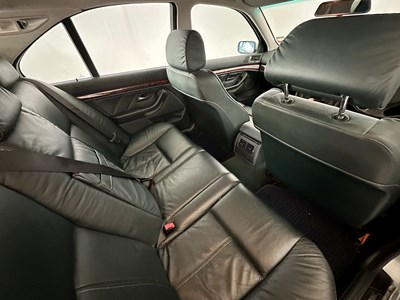 Lot 5 - 1998 BMW 528i