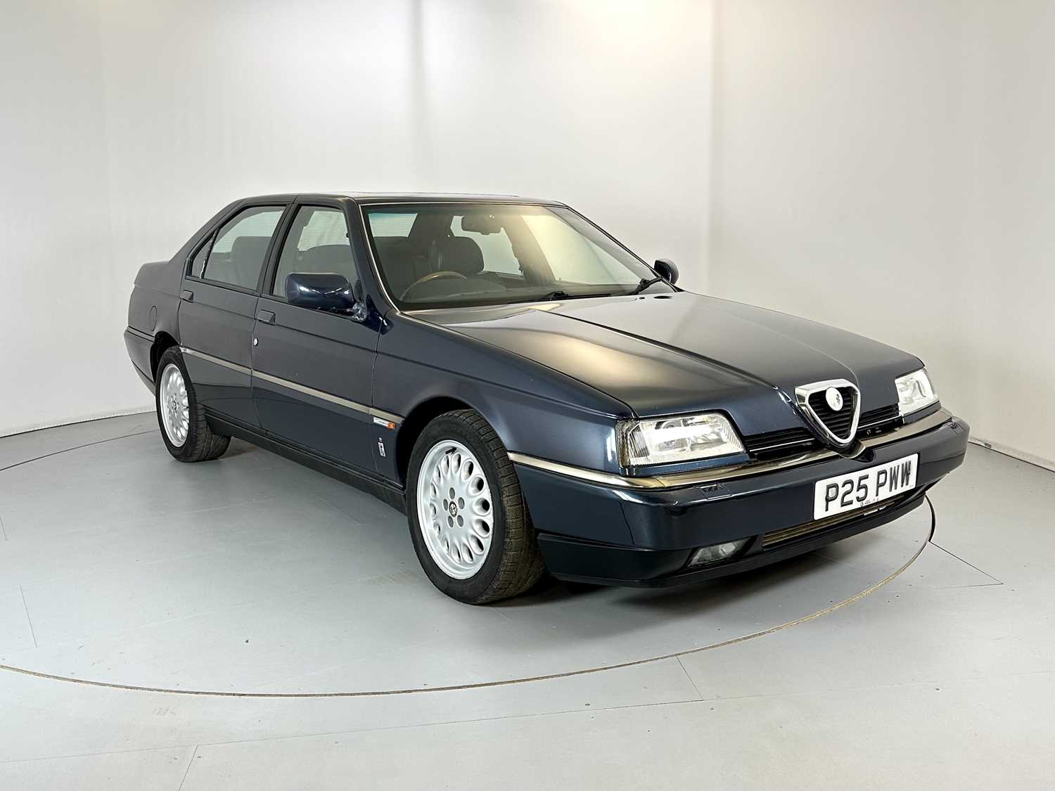 Lot 45 - 1996 Alfa Romeo 164 V6