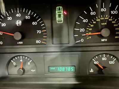 Lot 45 - 1996 Alfa Romeo 164 V6
