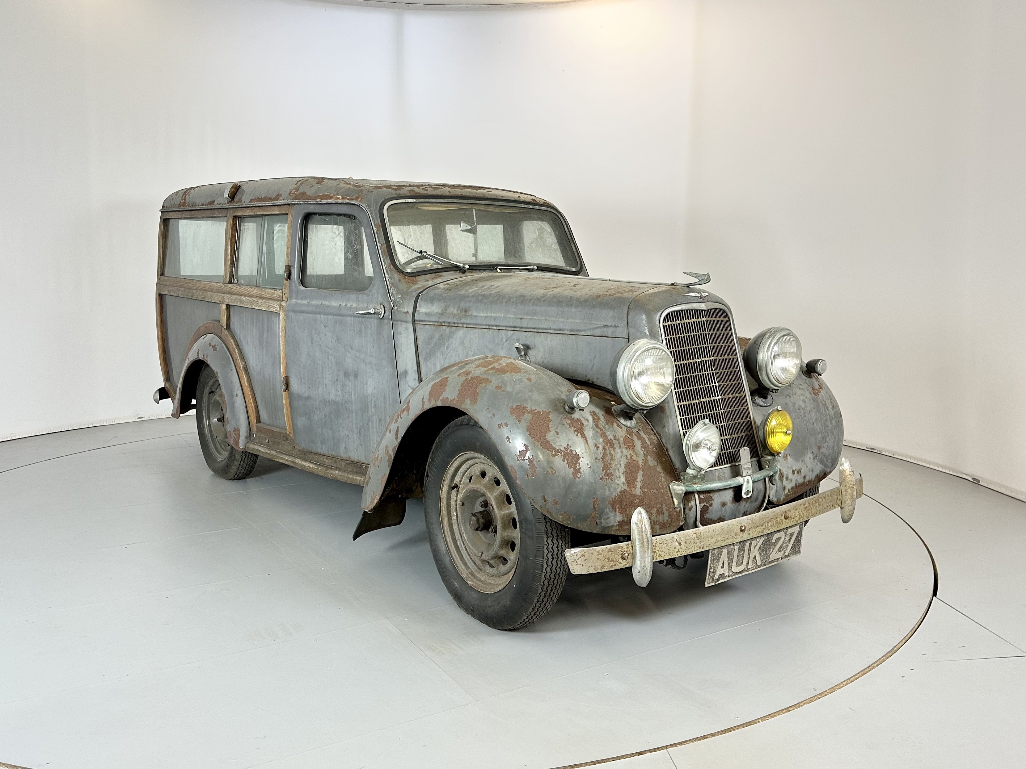 Lot 132 - 1937 Hillman Minx