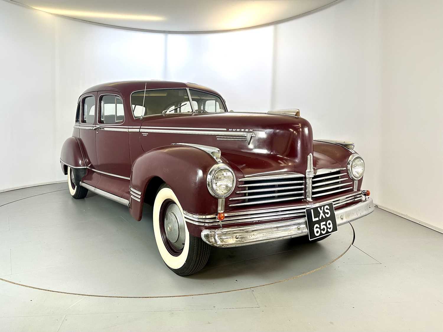 Lot 10 - 1942 Hudson Commodore