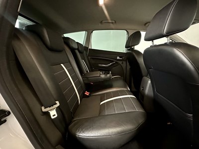 Lot 95 - 2011 Ford Kuga Titanium