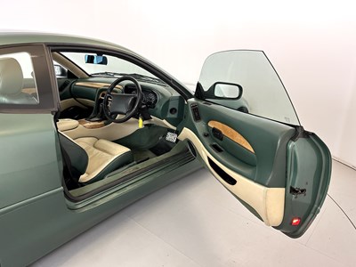 Lot 8 - 2000 Aston Martin DB7