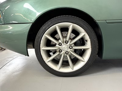 Lot 8 - 2000 Aston Martin DB7