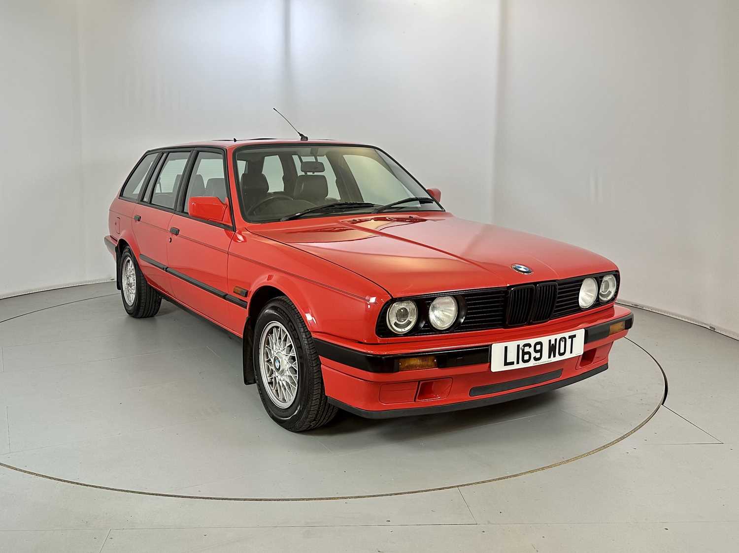 Lot 18 - 1994 BMW 318i Touring
