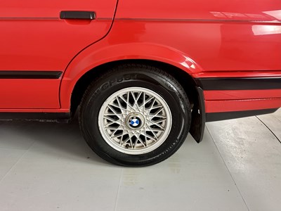 Lot 18 - 1994 BMW 318i Touring