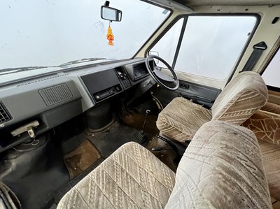 Lot 30 - 1990 Renault Traffic