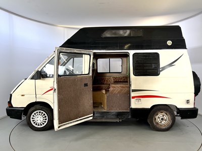 Lot 30 - 1990 Renault Traffic