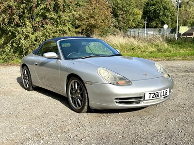 Lot 37 - 1999 Porsche 911 Carrera 4