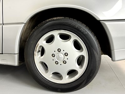 Lot 117 - 1992 Mercedes-Benz SL500