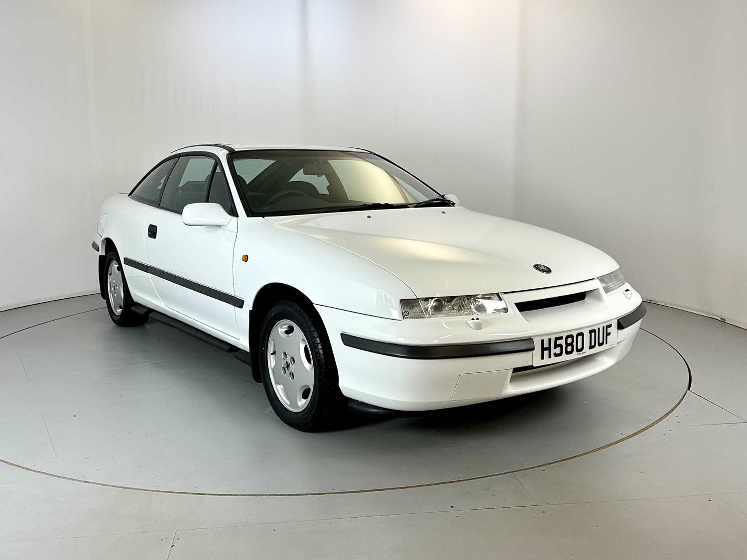 Lot 8 - 1990 Vauxhall Calibra