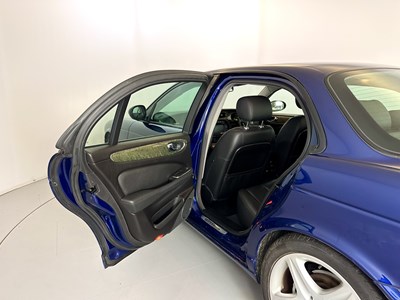 Lot 27 - 2003 Jaguar XJ Sport