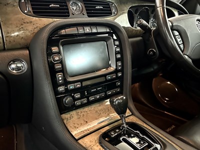 Lot 27 - 2003 Jaguar XJ Sport