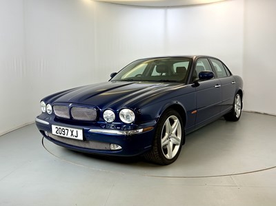Lot 27 - 2003 Jaguar XJ Sport
