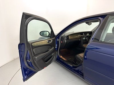 Lot 27 - 2003 Jaguar XJ Sport