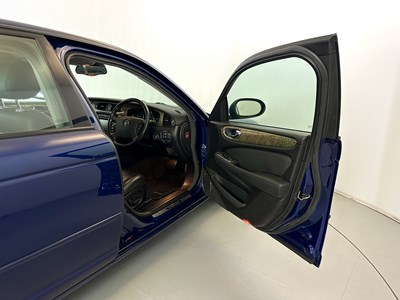 Lot 27 - 2003 Jaguar XJ Sport