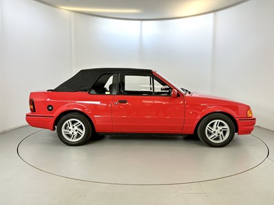 Lot 9 - 1987 Ford Escort XR3i Cabriolet