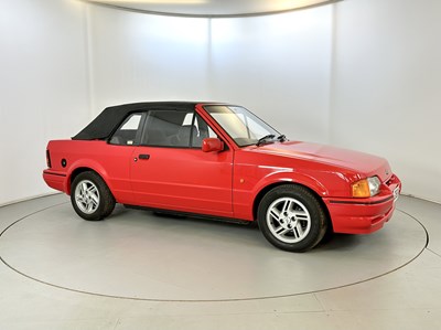 Lot 9 - 1987 Ford Escort XR3i Cabriolet