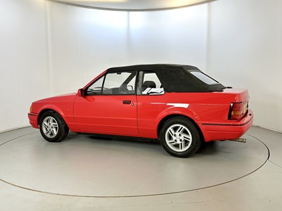 Lot 9 - 1987 Ford Escort XR3i Cabriolet