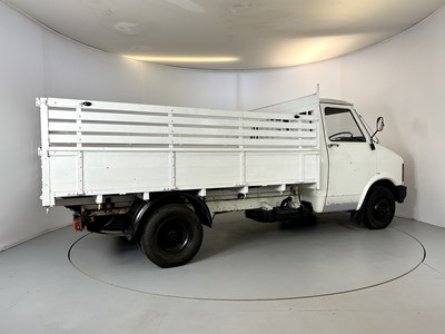 Lot 89 - 1982 Bedford CF 350