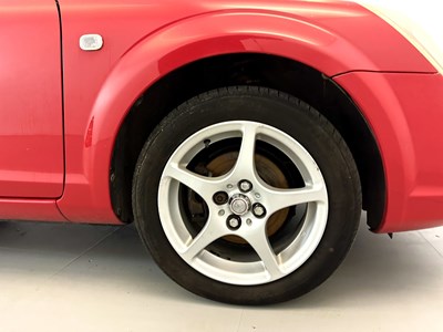 Lot 18 - 2004 Toyota MR2