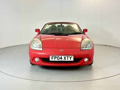 Lot 18 - 2004 Toyota MR2