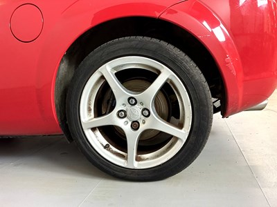 Lot 18 - 2004 Toyota MR2