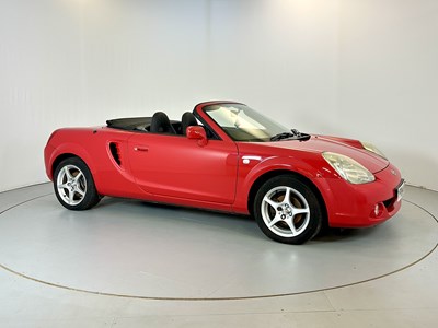 Lot 18 - 2004 Toyota MR2