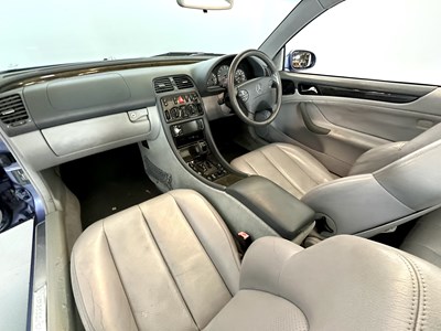 Lot 72 - 2001 Mercedes-Benz CLK230