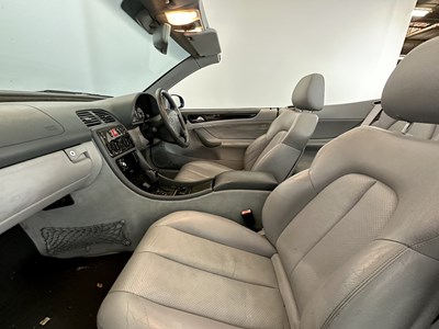 Lot 72 - 2001 Mercedes-Benz CLK230