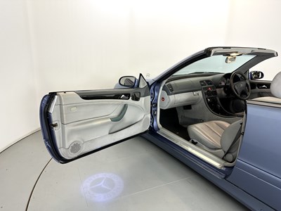 Lot 72 - 2001 Mercedes-Benz CLK230