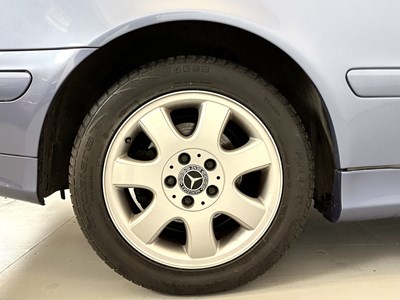 Lot 72 - 2001 Mercedes-Benz CLK230