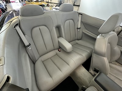 Lot 72 - 2001 Mercedes-Benz CLK230