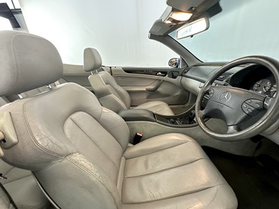 Lot 72 - 2001 Mercedes-Benz CLK230