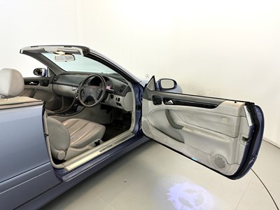 Lot 72 - 2001 Mercedes-Benz CLK230