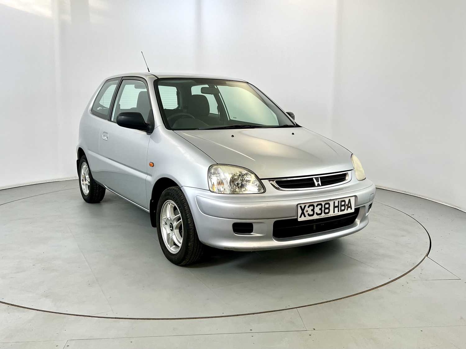 Lot 29 - 2000 Honda Logo
