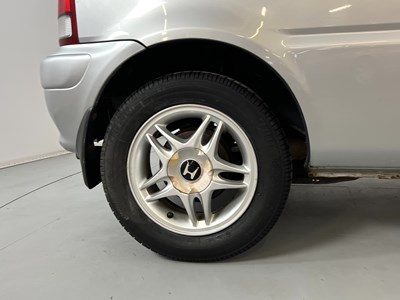 Lot 29 - 2000 Honda Logo
